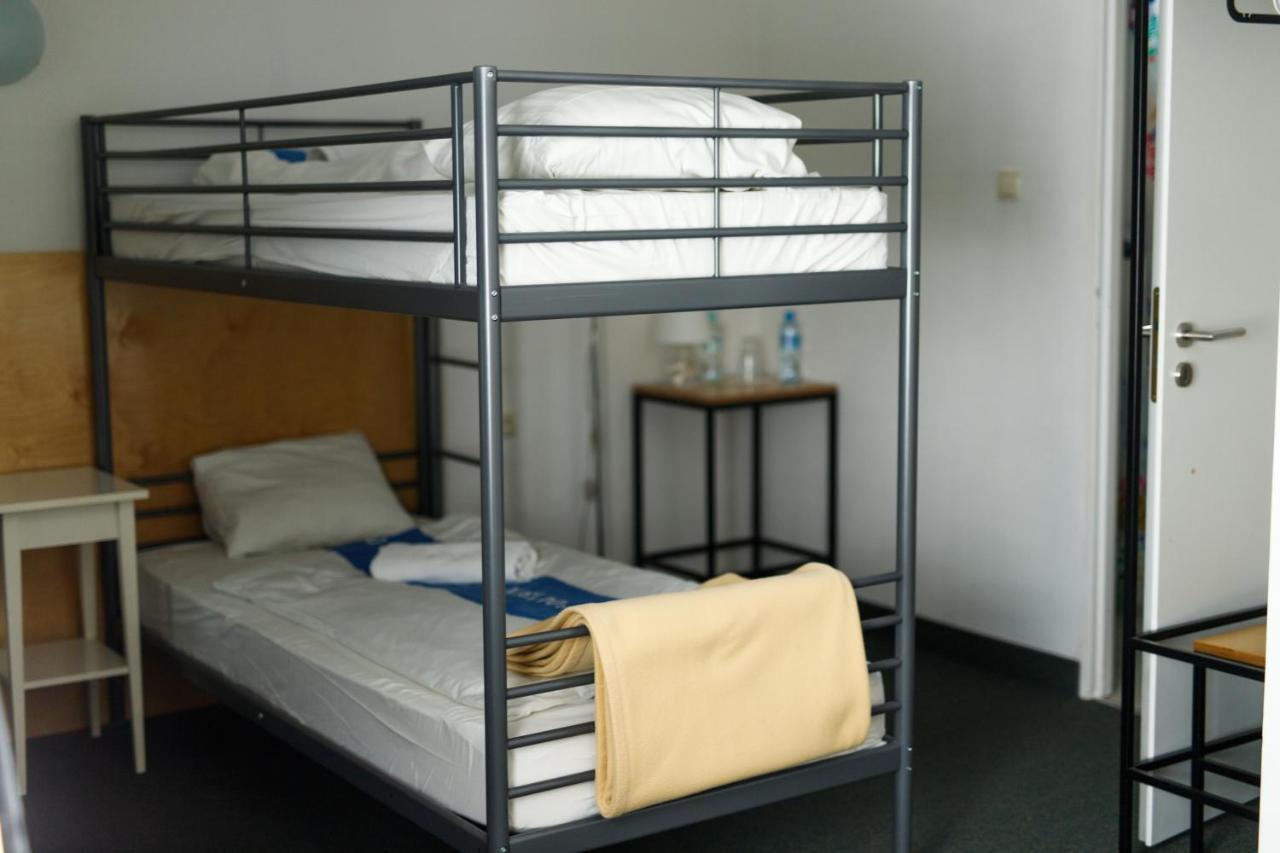 Kaskada Hotel Познань Экстерьер фото